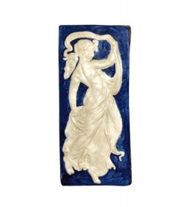 Placa griega mujer